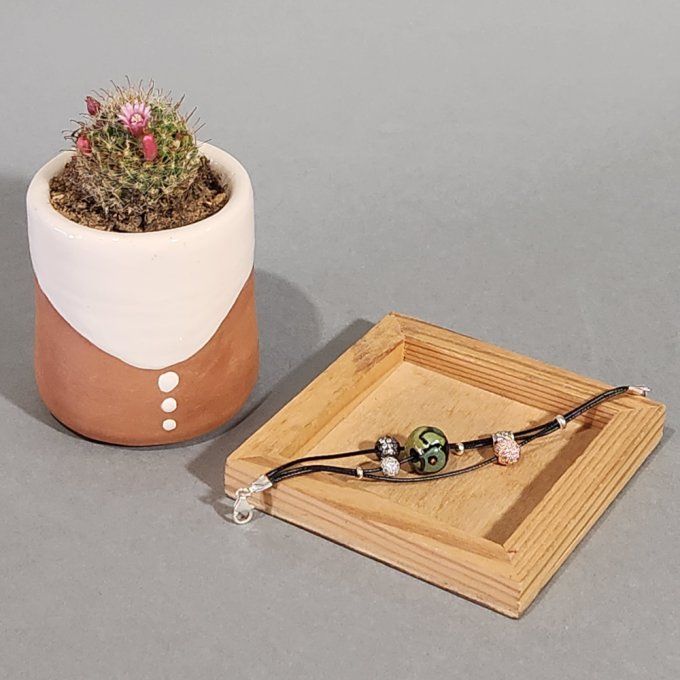 Bracelet artisanal fantaisie perle céramique  tons verts