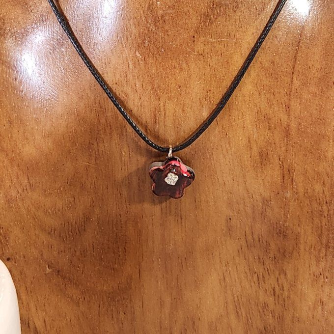 Ras de cou artisanal avec perle céramique fleur rouge et noir et strass 