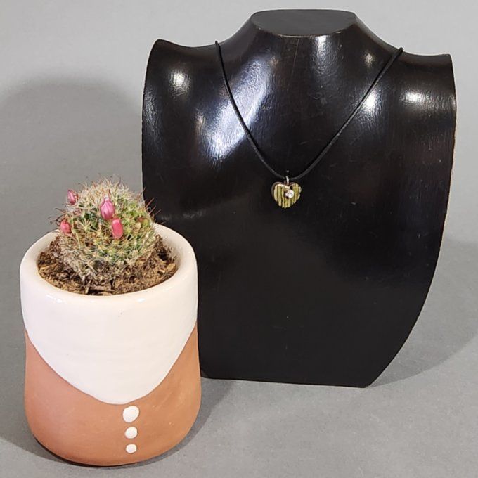 Ras de cou artisanal avec perle céramique cœur et strass