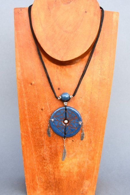 Collier attrape-rêve réglable artisanal avec perles céramique bleu 