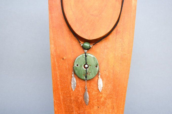 Collier attrape-rêve réglable artisanal avec perles céramique vert